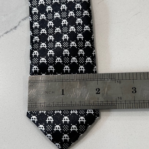 NWOT Black Tie Geek Space Invaders Tie - Picture 5 of 6
